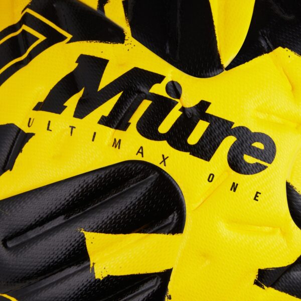 Ultimax One White & Yellow Mixed 12 Ball Deal - Image 7